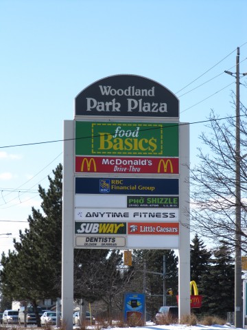 Woodland Park Plaza